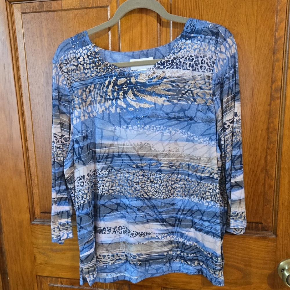 Alfred Dunner Blue and White Relaxed Graphic Blouse